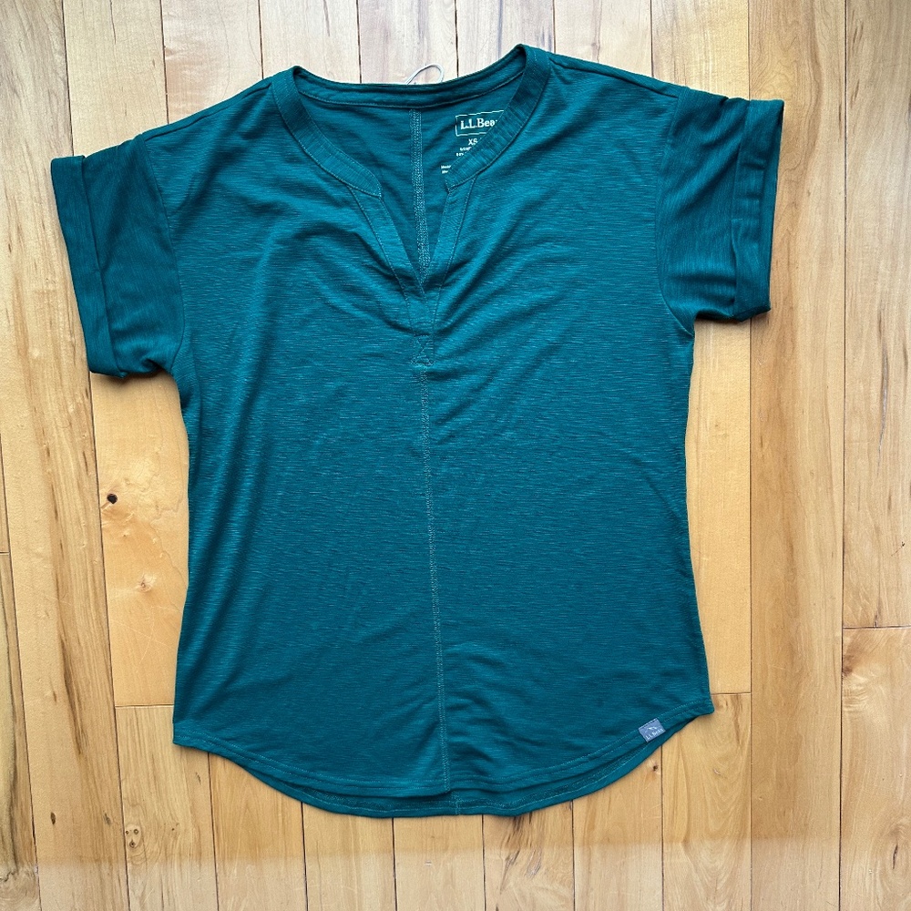 LL Bean Streamside Tee, Short-Sleeve Splitneck NWT‎